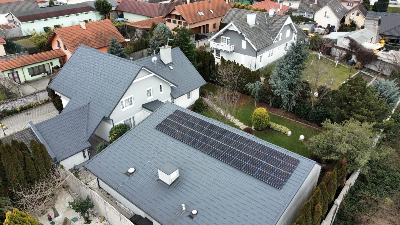 Rodinný dům Bratislava, Bratislava, 9,8 kWp (1/3)