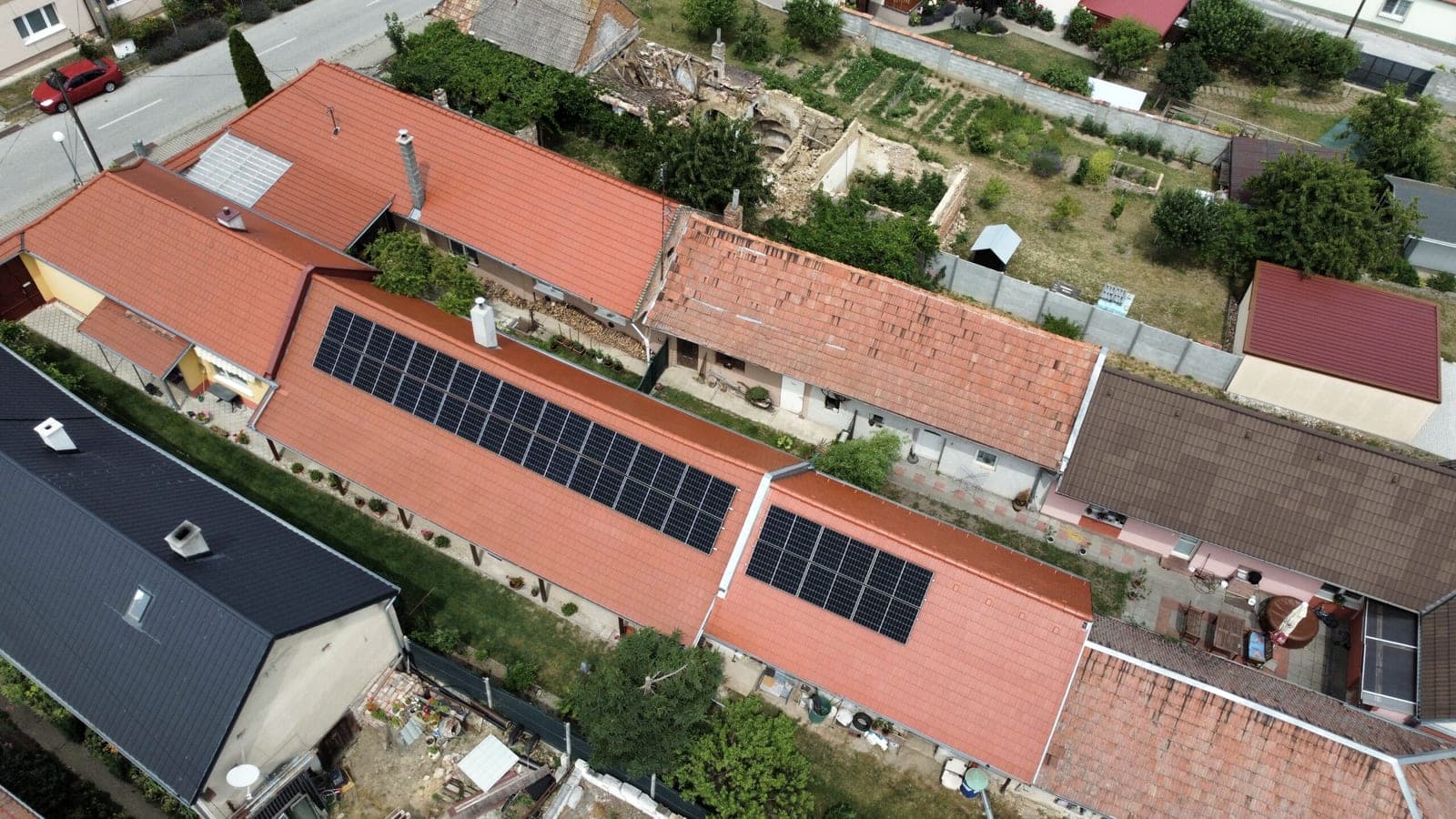 Rodinný dům Dolné Orešany, Dolné Orešany, 10 kWp (1/3)