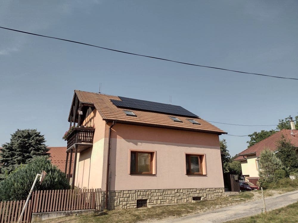 Rodinný dům Hrachovište, Hrachovište, 5,3 kWp