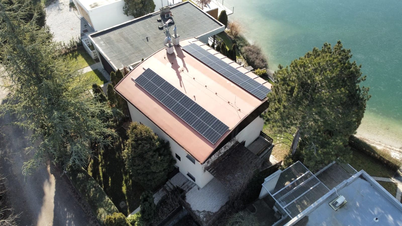 Rodinný dům Senec, Senec, 6,6 kWp (1/3)